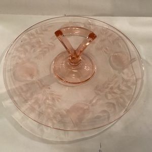 Pink glass hopes handle sandwich plate